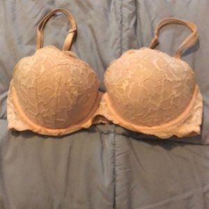 VS Pink lace bra